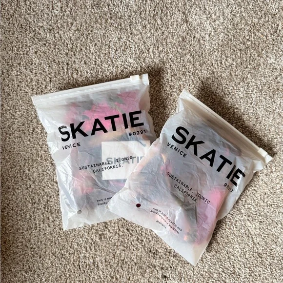 Skatie bikini set - Picture 13 of 13